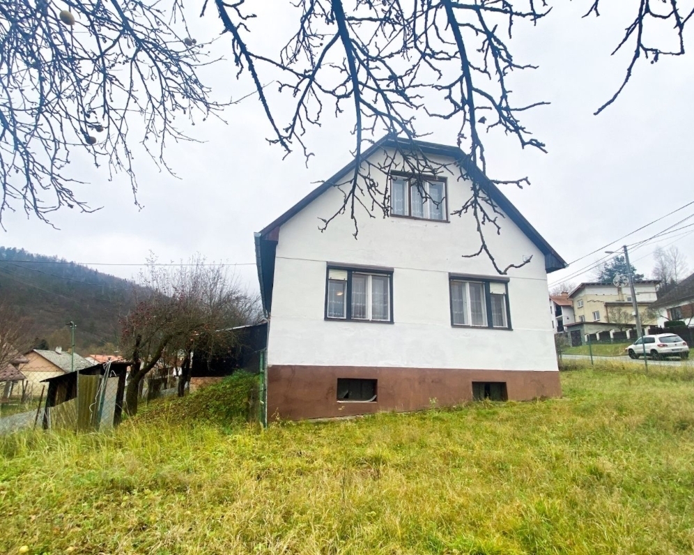 Starší rodinný dom v obci Prakovce