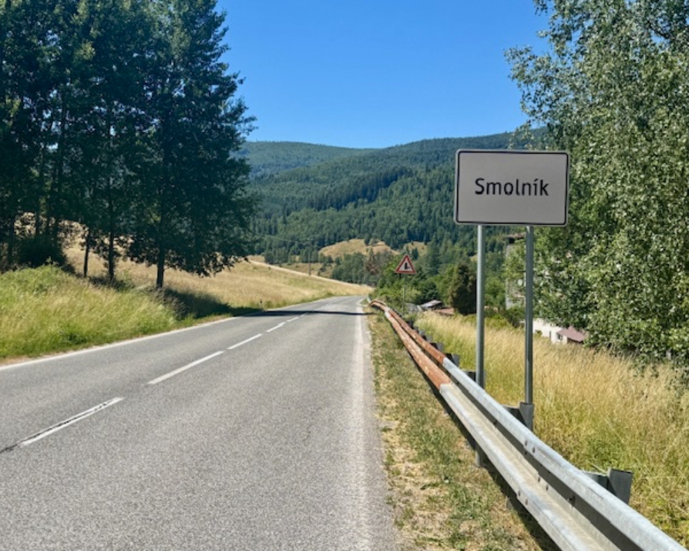 Na predaj slnečný pozemok v krásnej prírode – Smolník